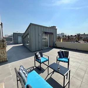 Penthouse W Private Rooftop And Free Parking Apartament Budapesta