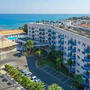 Tetyk Hotel Pernera