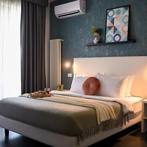 Urban Elegance - Stylish Apartament