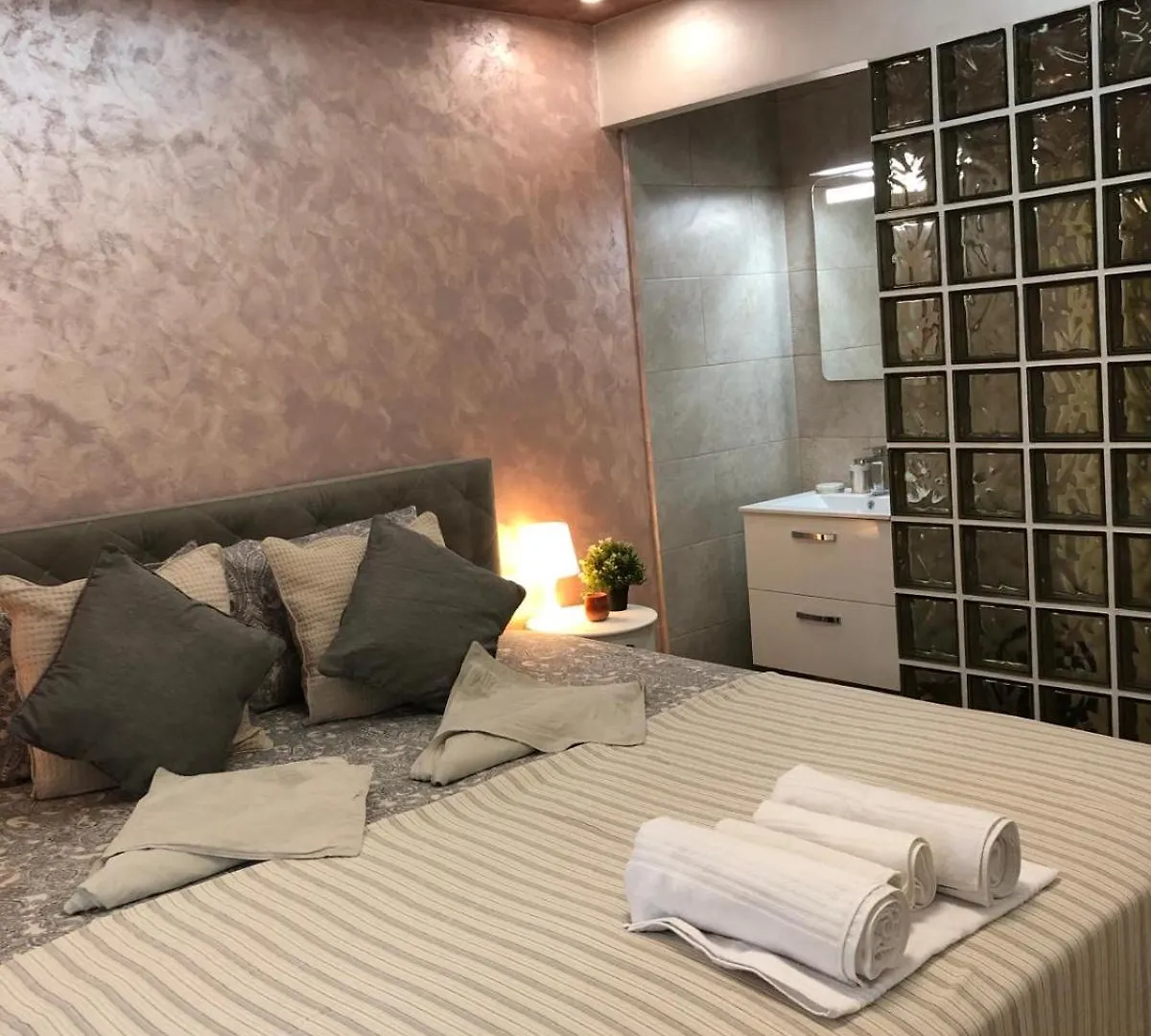 Apartament Centru Bukarest 0*,
